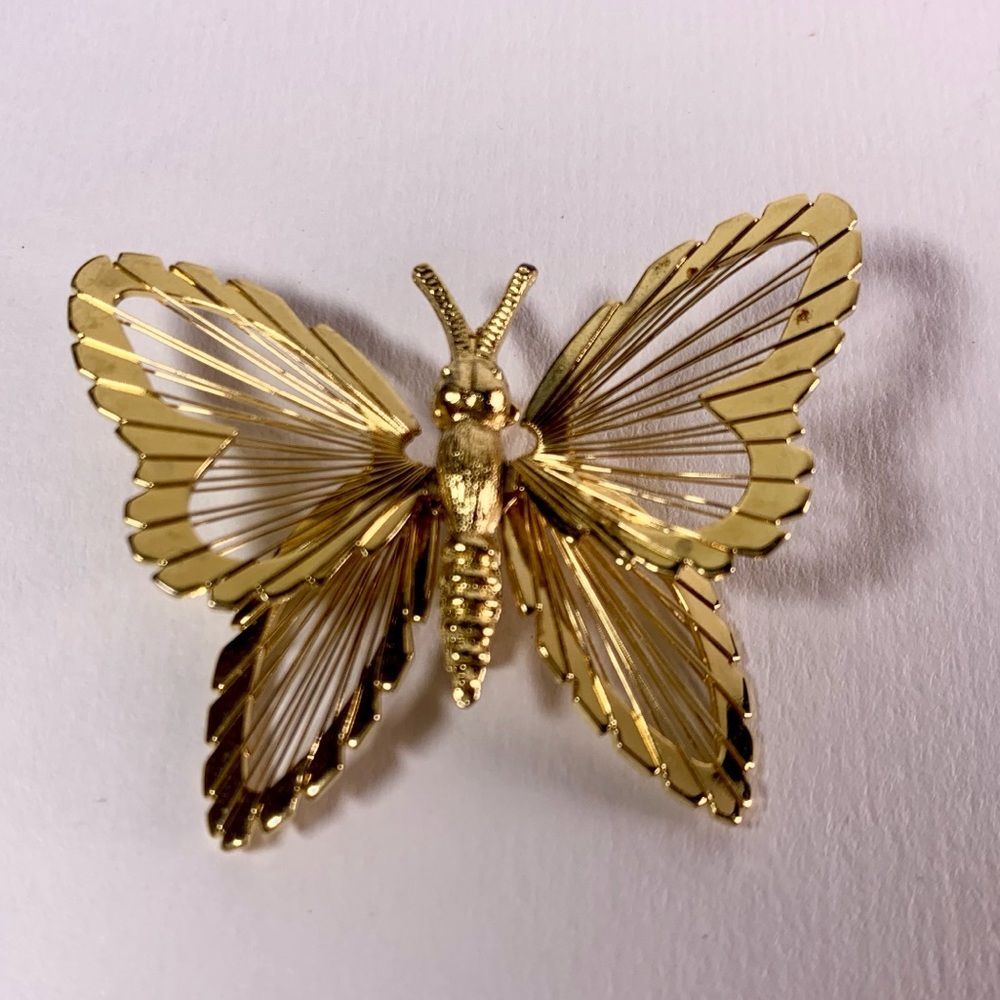 🦋 Free with any jewelry purchase! 🦋 - Picture 3 of 4